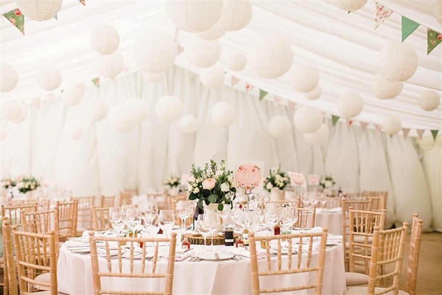 Tips For Planning a Summer Marquee Wedding