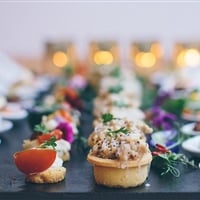 Wedding catering tips to take the stress away for your wedding day