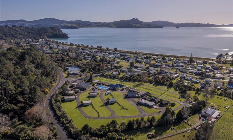 Cooks Beach Resort